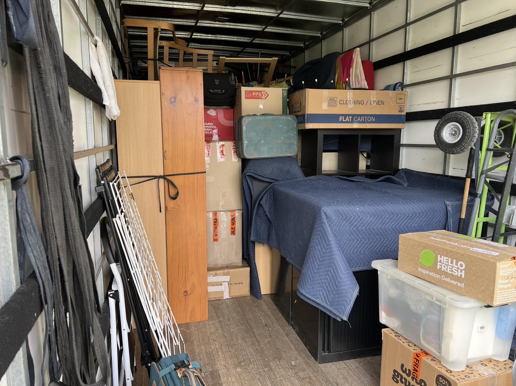 10 tonne JD Movers truck loaded with boxes and furniture for a Glen Waverley Melbourne home move