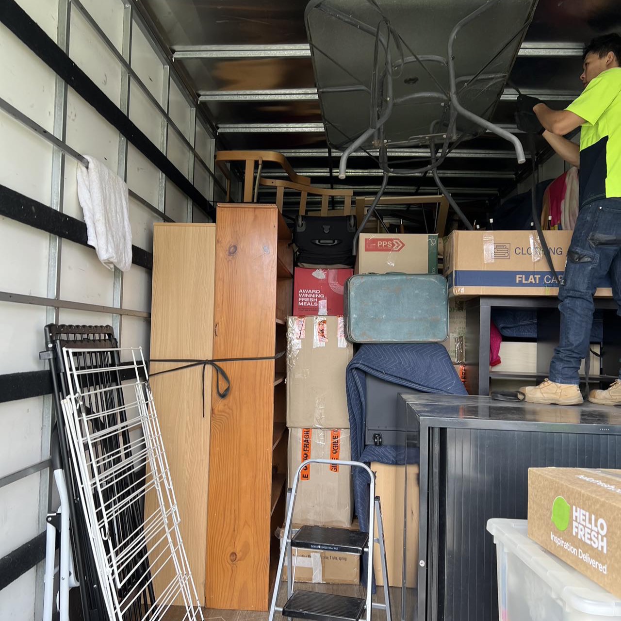 10 tonne JD Movers truck loaded with furniture and boxes for a Templestowe Lower final week moving checklist case