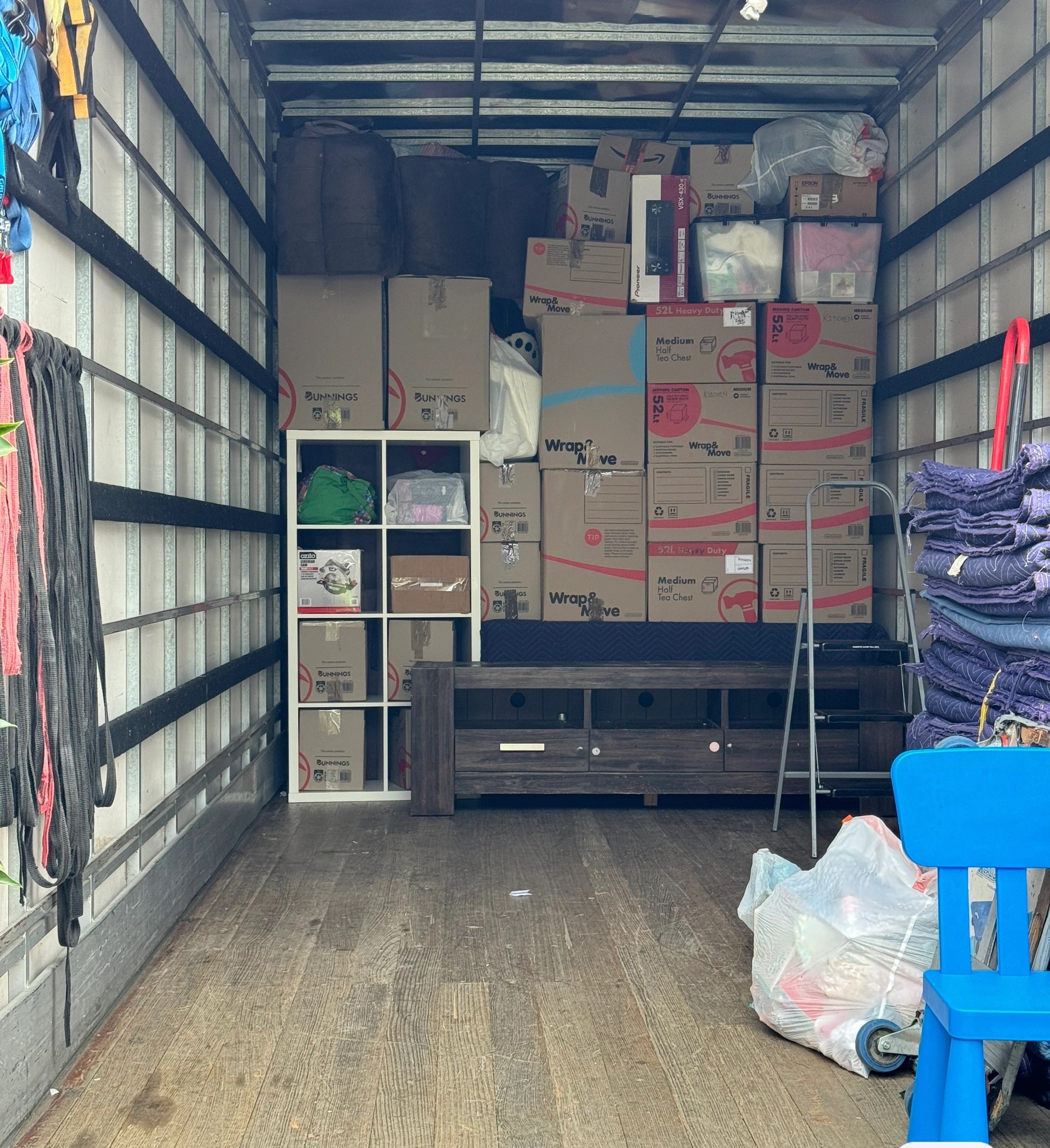 10 tonne JD Movers truck loaded with boxes and furniture for a Thomastown to Mill Park Melbourne move with pet-safety planning